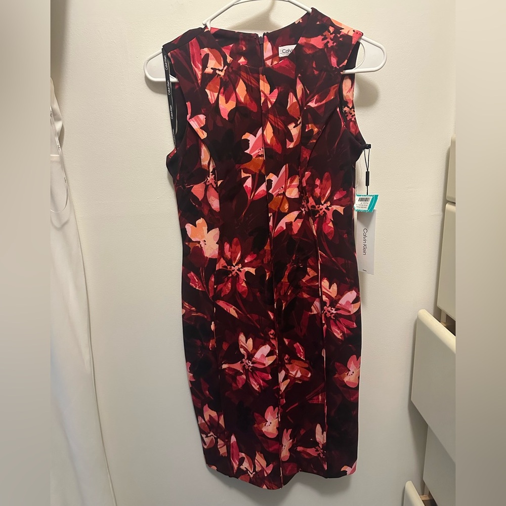 NWT Calvin Klein Floral Dress Brenda sleeveless fitted dress 4P